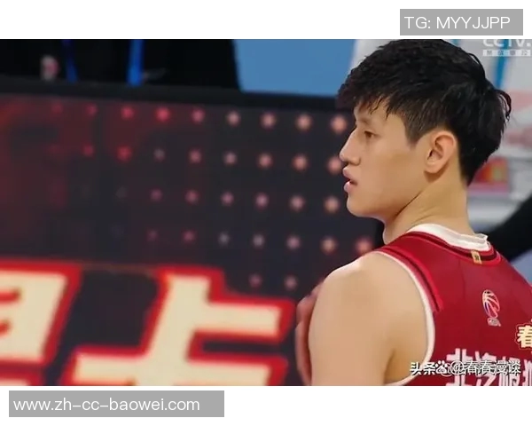 曾凡博加时被换下场无缘关键时刻令人心痛机会难得令人惋惜 曾凡博加时被换下场无缘关键时刻令人心痛机会难得令人惋惜