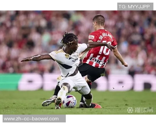 阿斯报：卡马文加在阿韦洛亚指导下逐渐成熟并巩固主力地位