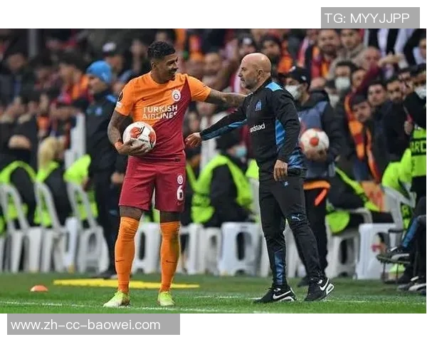 加拉塔萨雷主帅称欧冠收获关键1分满意球员表现展现团队精神